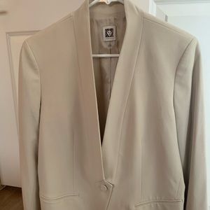 Tan Anne Klein blazer size 8